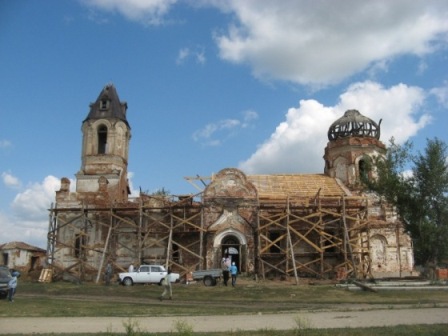 Восстановление Храма в честь Живоначальной Троицы, село Кособродка (лето 2012)